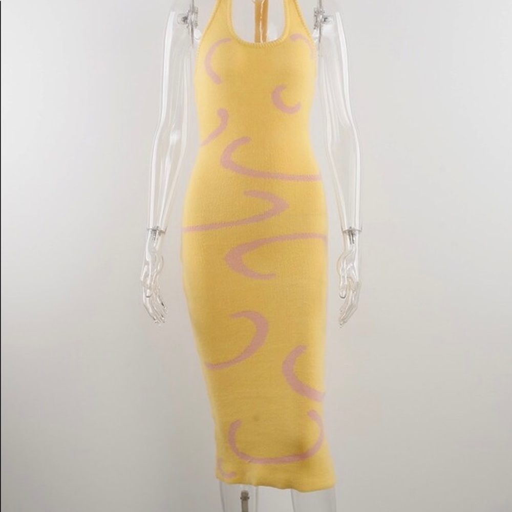 yellow bodycon halter dress perfect for the summer!!